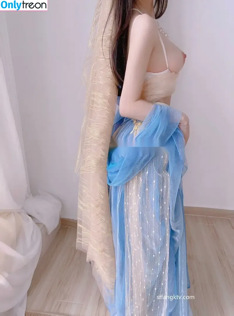 Yu Yuan Yaya nude photo #0027 (yuyayuan / yuyuanyaya / 芋圆呀呀)