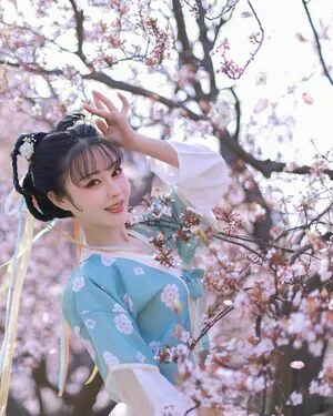 Yuan Herong / yuanherong.1229 фото голая #0349