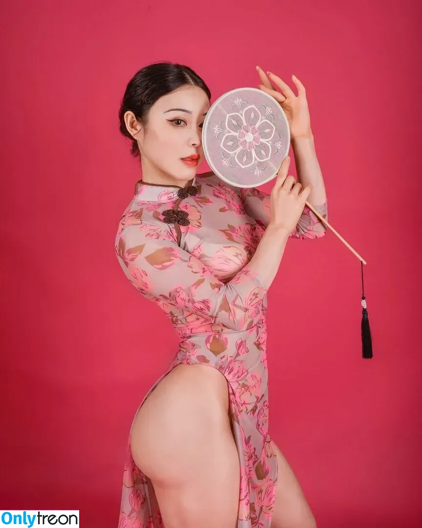 Yuan Herong голая photo #0191 (yuanherong.1229)