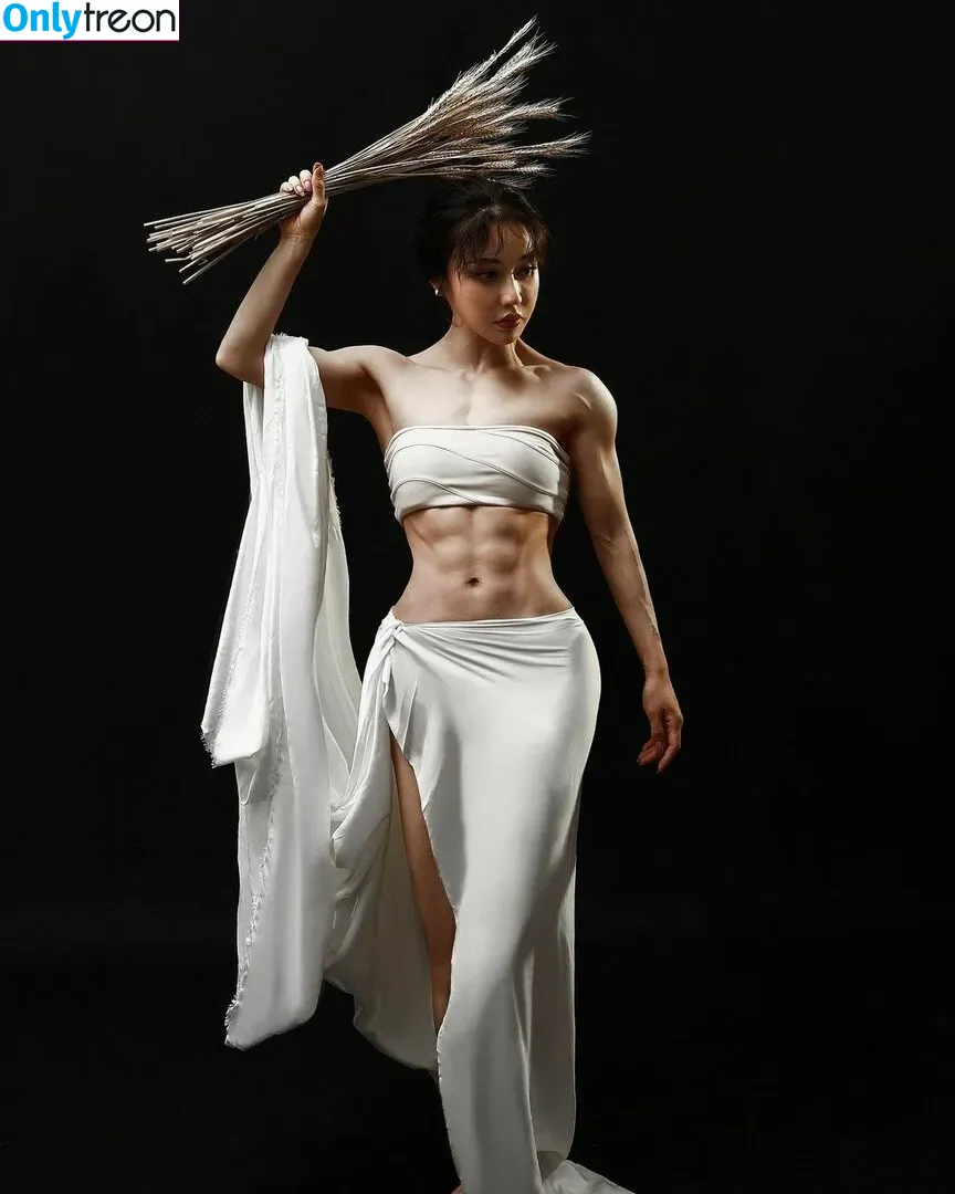 Yuan Herong голая photo #0281 (yuanherong.1229)
