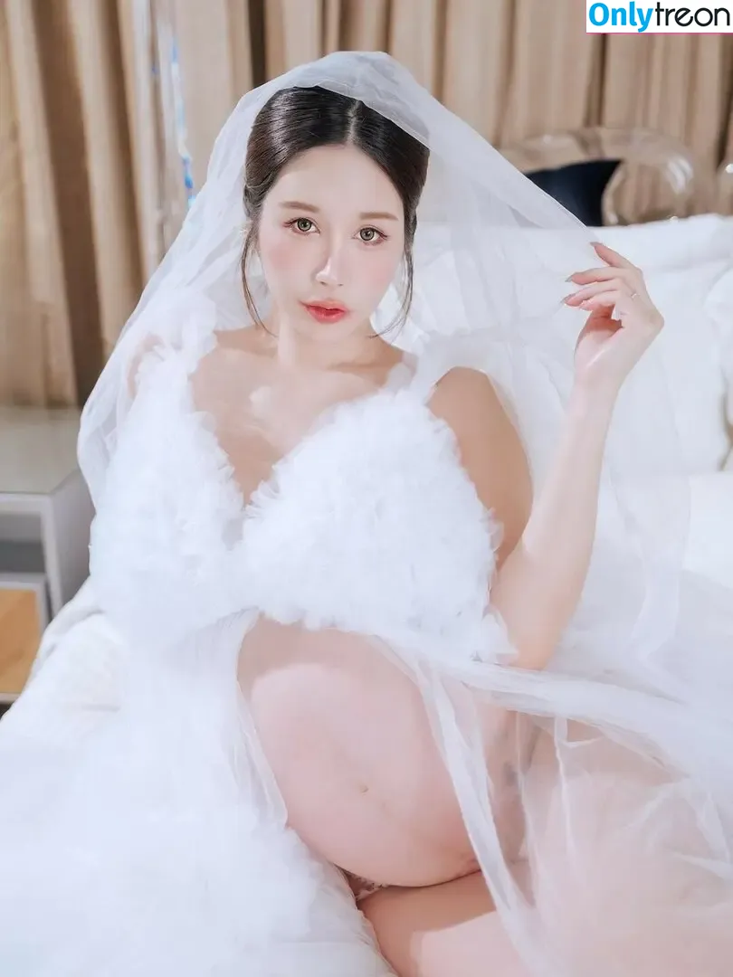 Yui Xin nude photo #0360 (yui_xin_ / yui_xin_tw / 辛尤里)