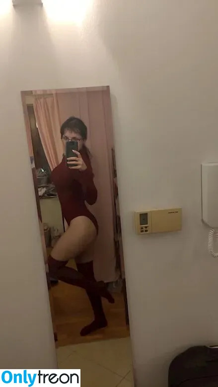 Yukeshiro nude photo #0230 (myuumarie)