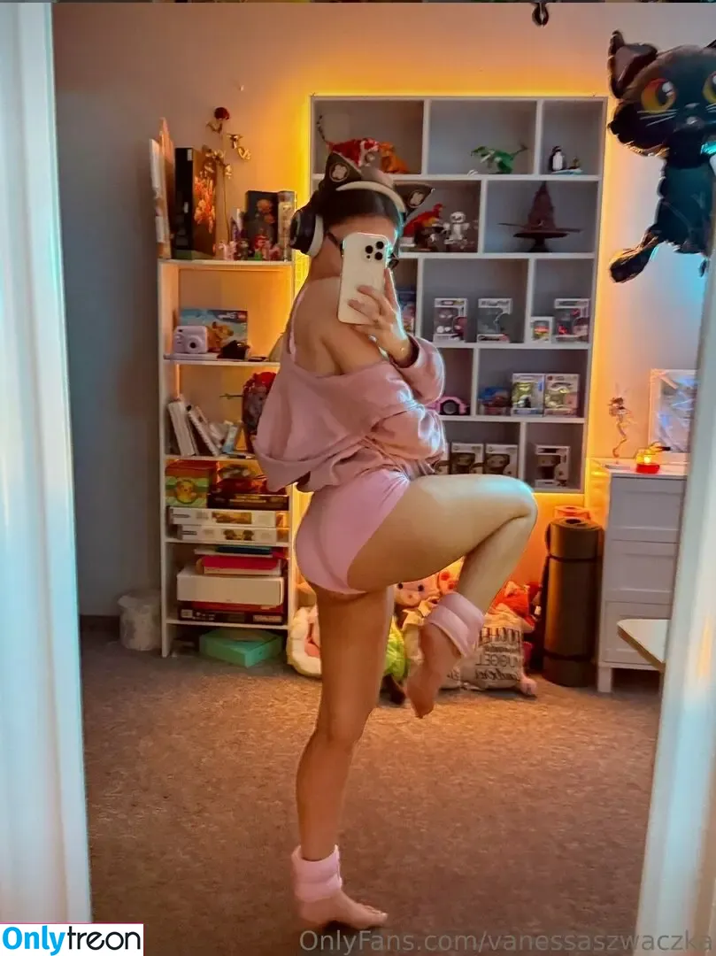 yukiszwaczka голая photo #0011 (vanessaszwaczka)