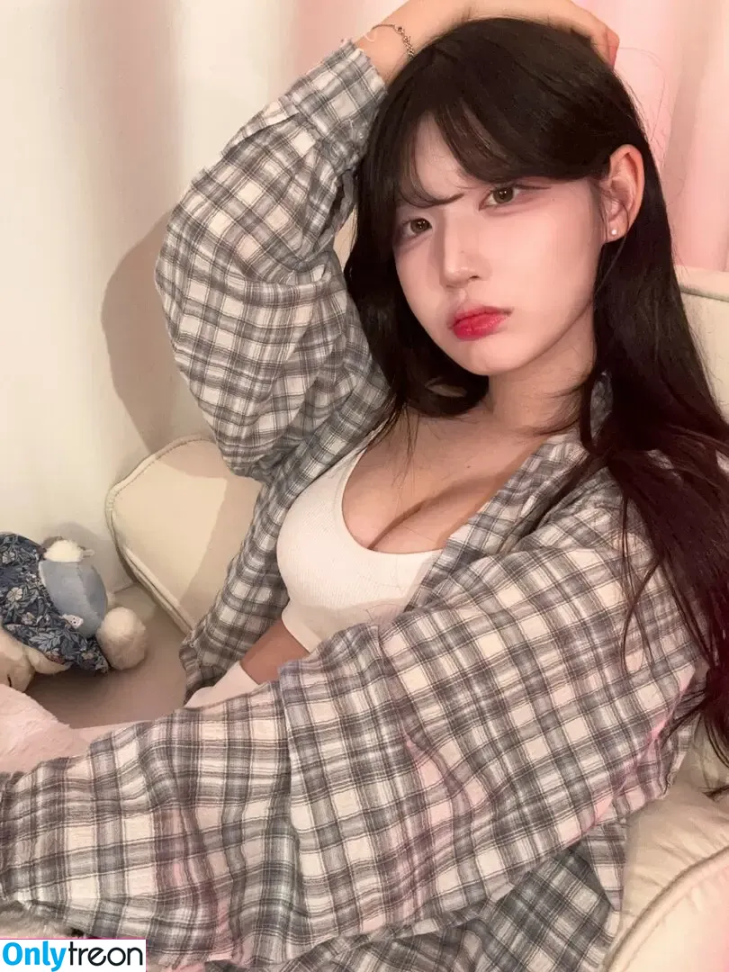 yule_.0.03 nude photo #0380 (yule_.0.03)
