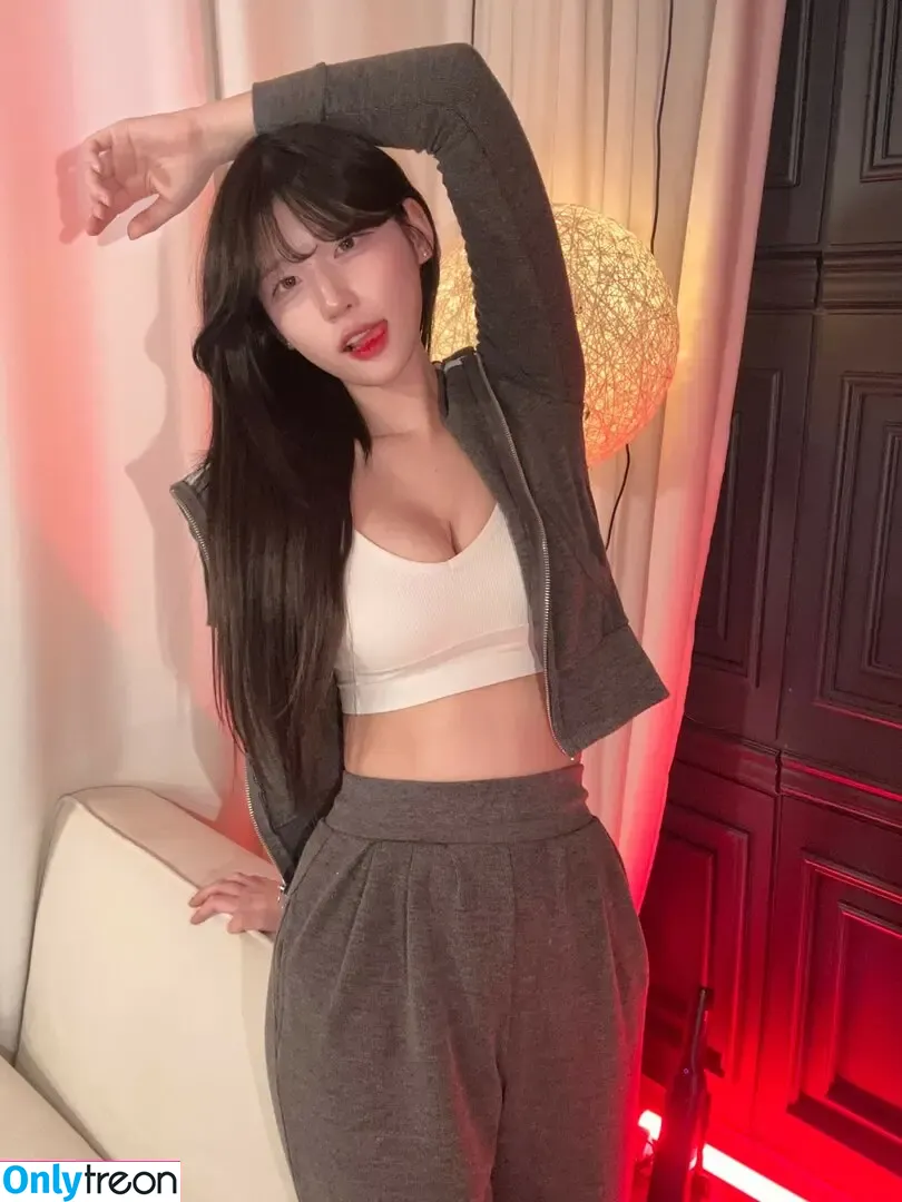 yule_.0.03 nude photo #0387 (yule_.0.03)
