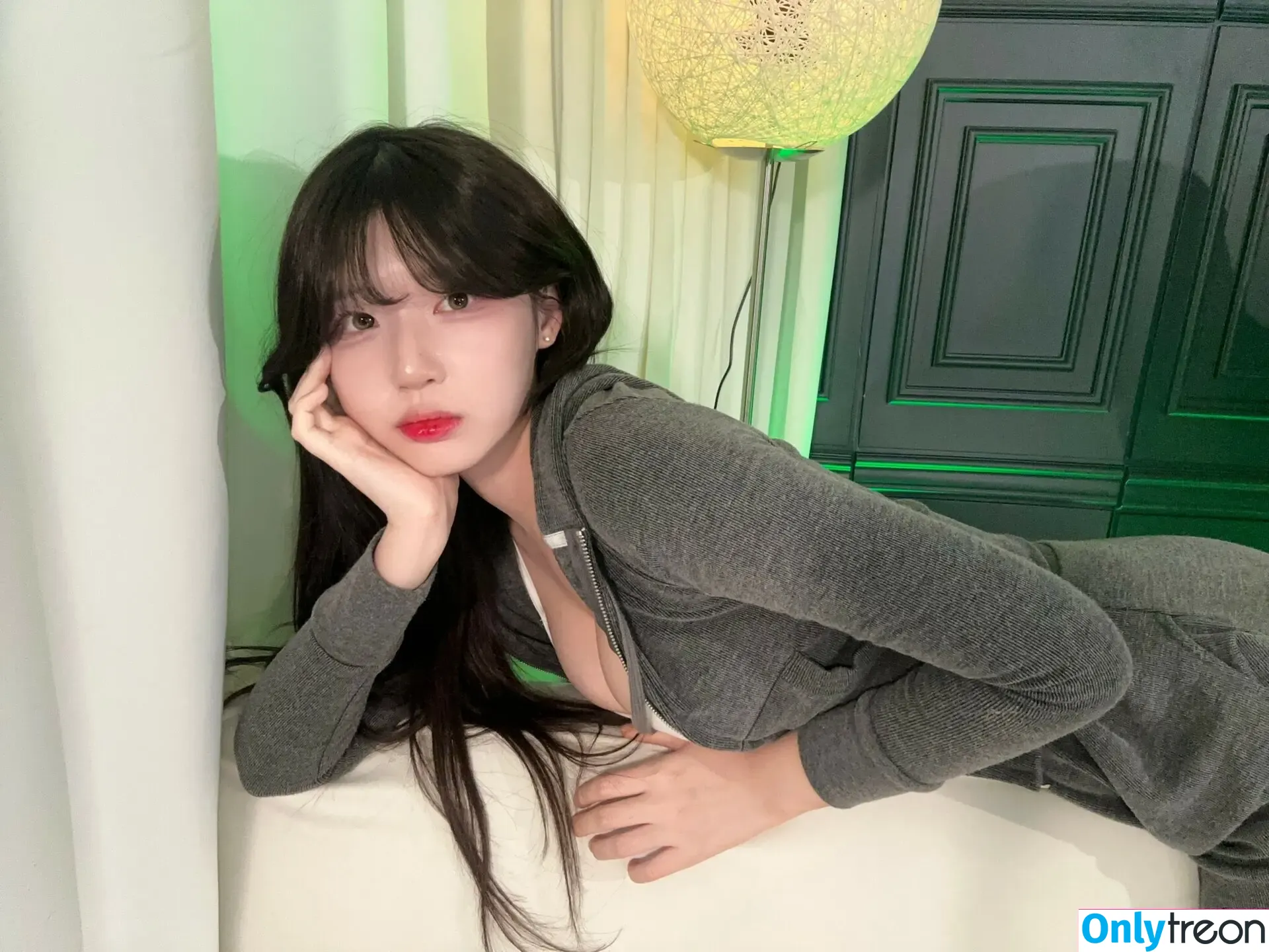 yule_.0.03 nude photo #0392 (yule_.0.03)