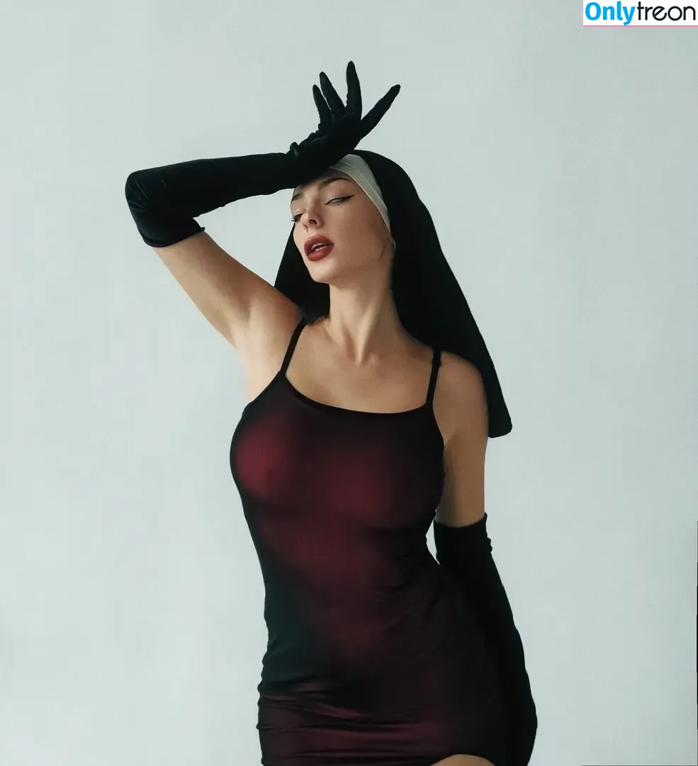 Yulia Shunina nude photo #0007 (Kit Lilith / kit_lilith / kit_lilith2 / the hottest woman alive.)