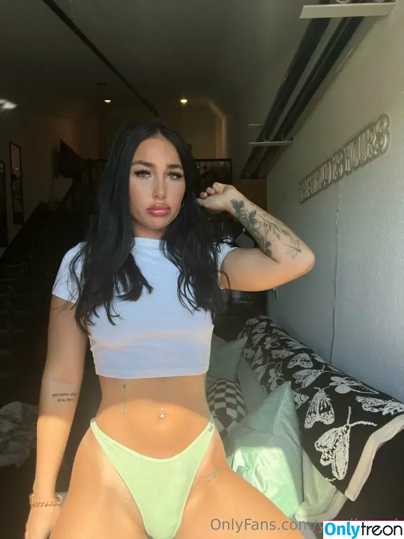 yumiiangel nude photo #0017 (yumii.angel)