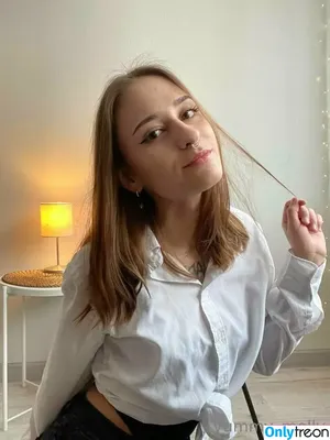 Yummy_molly / yummyinmytummyyy фото голая #0058