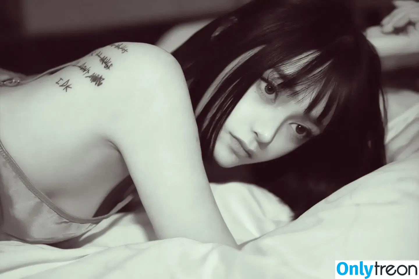 Yuriyuri Fanclub nude photo #0014 (01215_yuri / ゆりゆりファンクラブ (ゆりゆり)