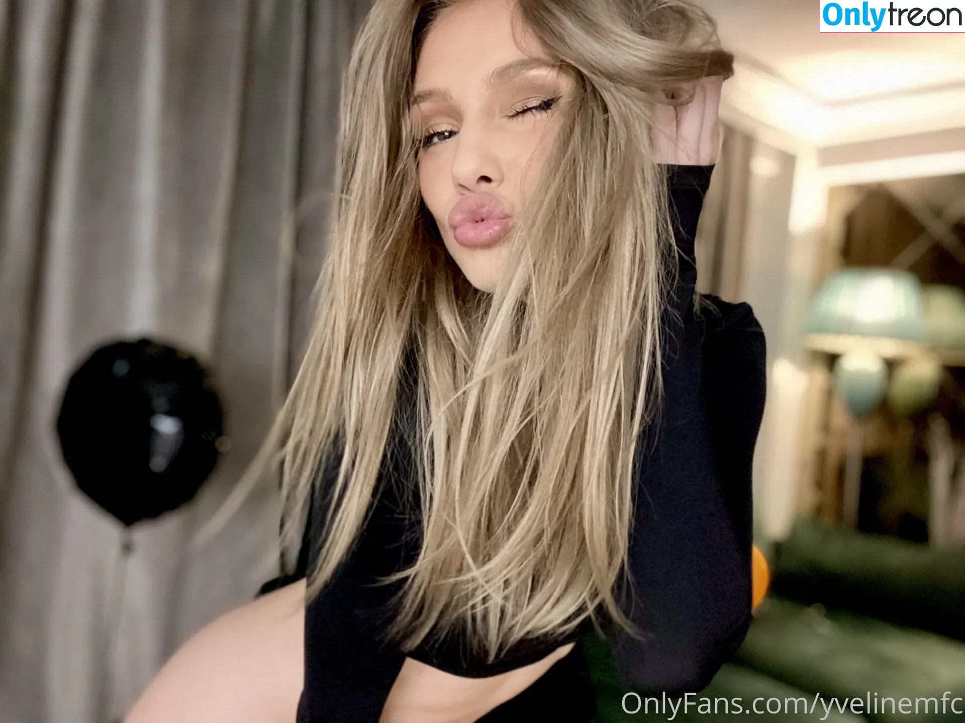 Yveline nude photo #0024 (YvelineMFC / wildheart14 / yveline_yvy)