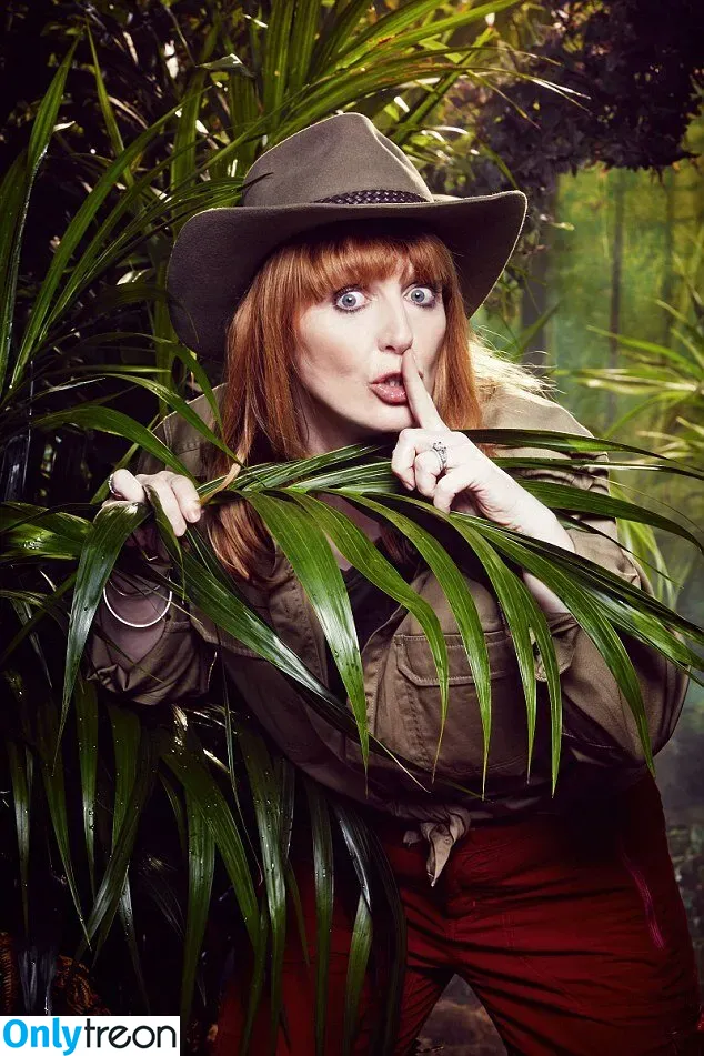 Yvette Fielding голая photo #0001 (realyfielding)