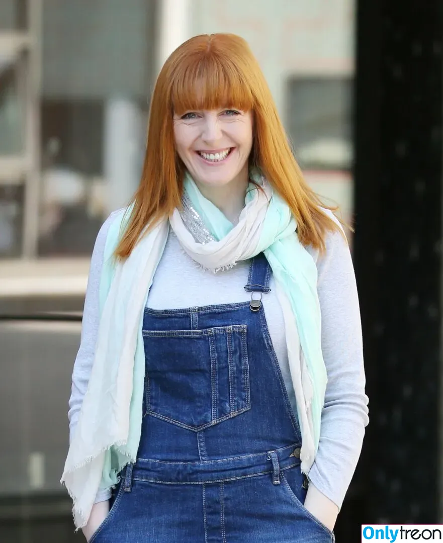 Yvette Fielding голая photo #0006 (realyfielding)