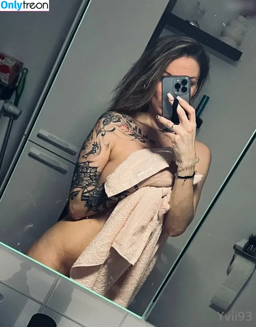 Yvii93 nude photo #0087 (Yvii93)