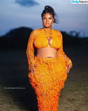 Yvonne Delali / yvonnedelali_model / yvonnedelali_model from perfectwrapgh nude photo #0009