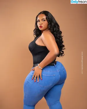 Yvonne Delali / yvonnedelali_model / yvonnedelali_model from perfectwrapgh nude photo #0025