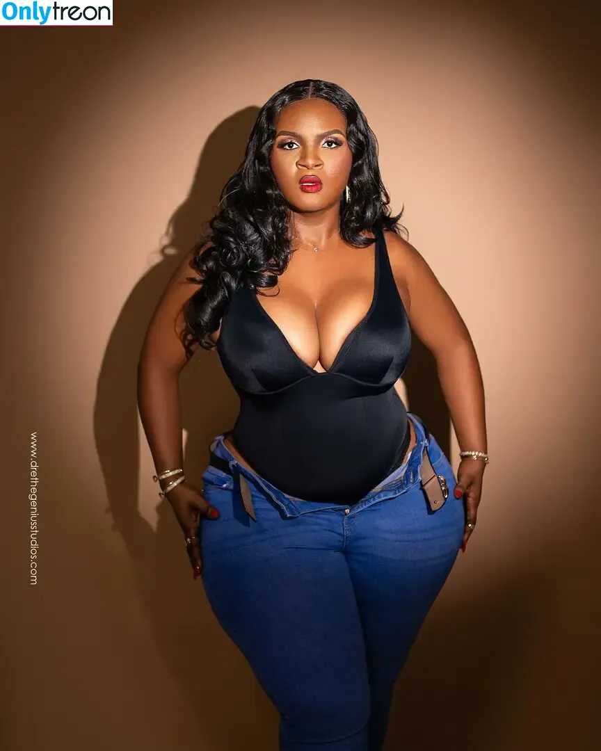 Yvonne Delali nude photo #0028 (yvonnedelali_model / yvonnedelali_model from perfectwrapgh)