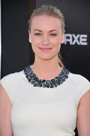 Yvonne Strahovski / y_strahovski / yvonnestrahovski nude photo #0072