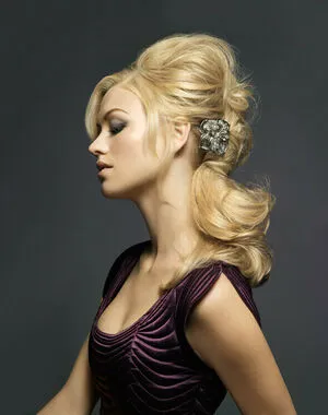 Yvonne Strahovski / y_strahovski / yvonnestrahovski nude photo #0157