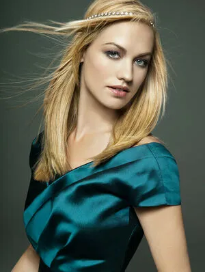 Yvonne Strahovski / y_strahovski / yvonnestrahovski nude photo #0158