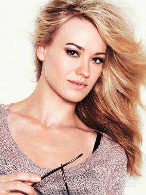 Yvonne Strahovski / y_strahovski / yvonnestrahovski nude photo #0286