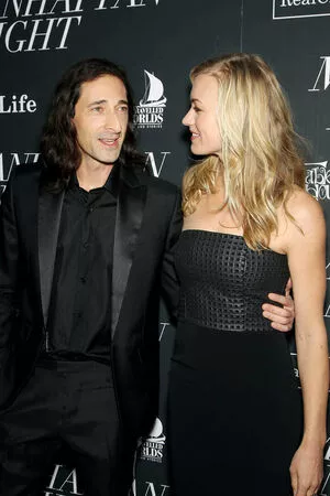 Yvonne Strahovski / y_strahovski / yvonnestrahovski nude photo #0304