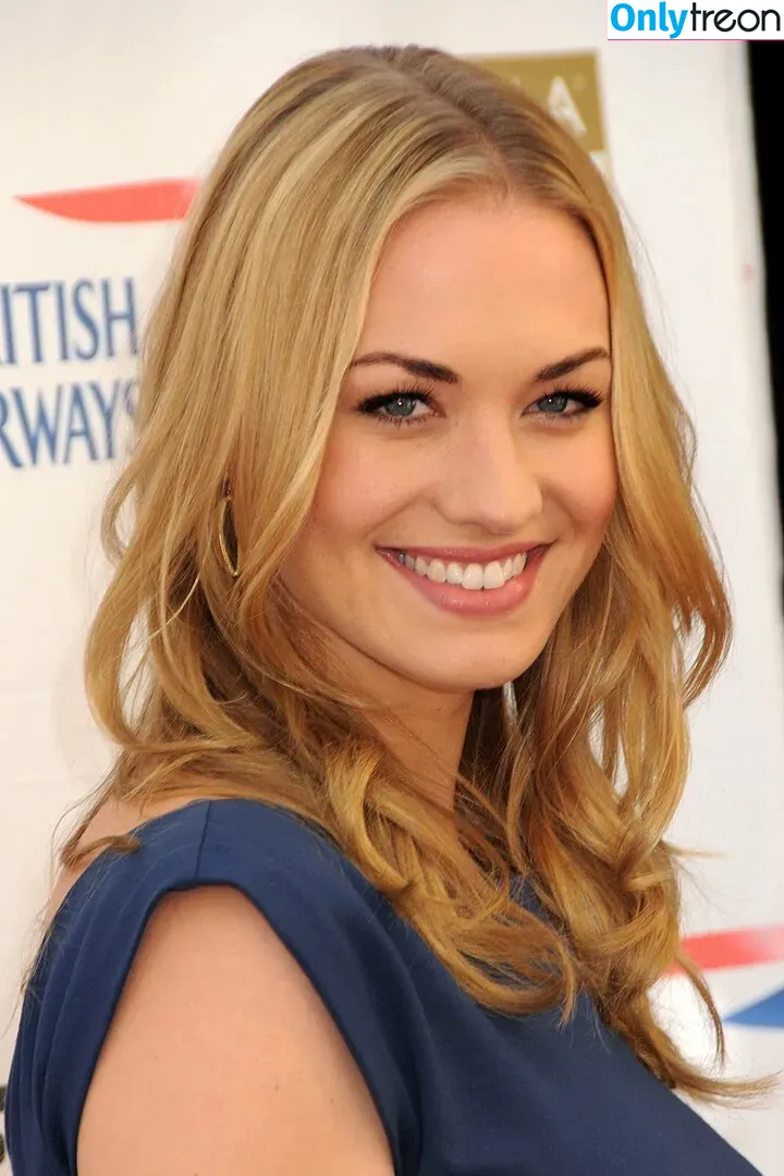 Yvonne Strahovski nude photo #0060 (y_strahovski / yvonnestrahovski)