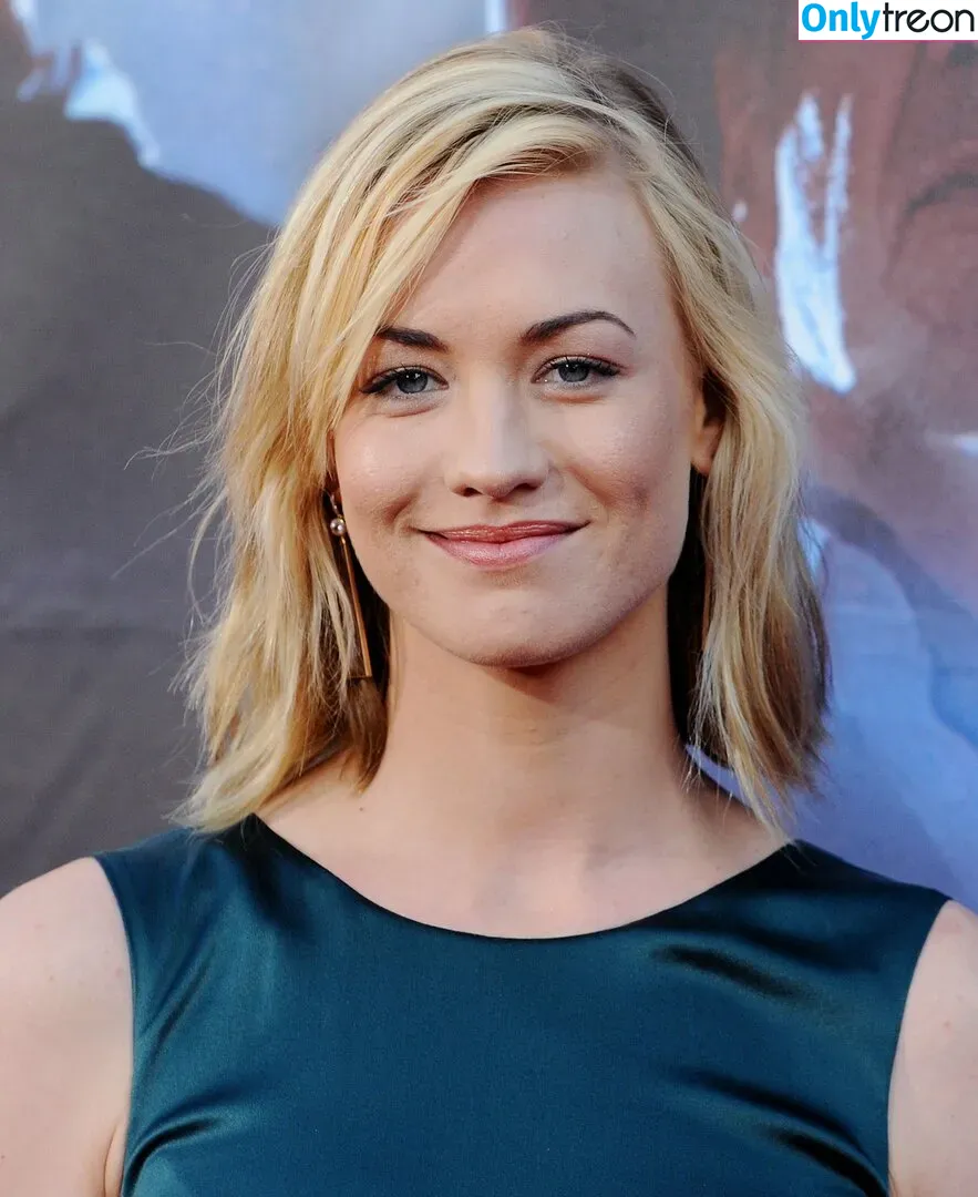 Yvonne Strahovski nude photo #0078 (y_strahovski / yvonnestrahovski)