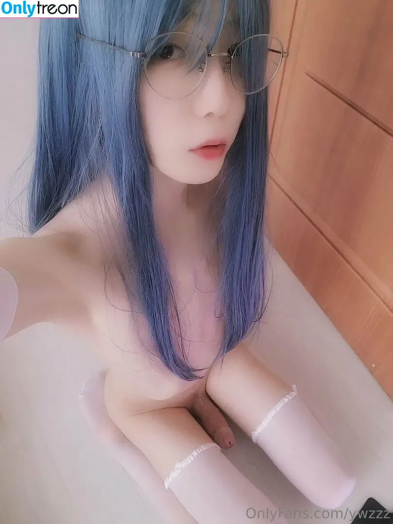 ywzzz nude photo #0721 (youngwoozzz / ywdryotaz / ywzzz_)