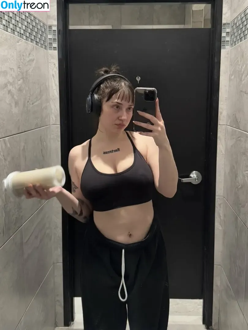 yyentaa голая photo #0053 (yyentaa)