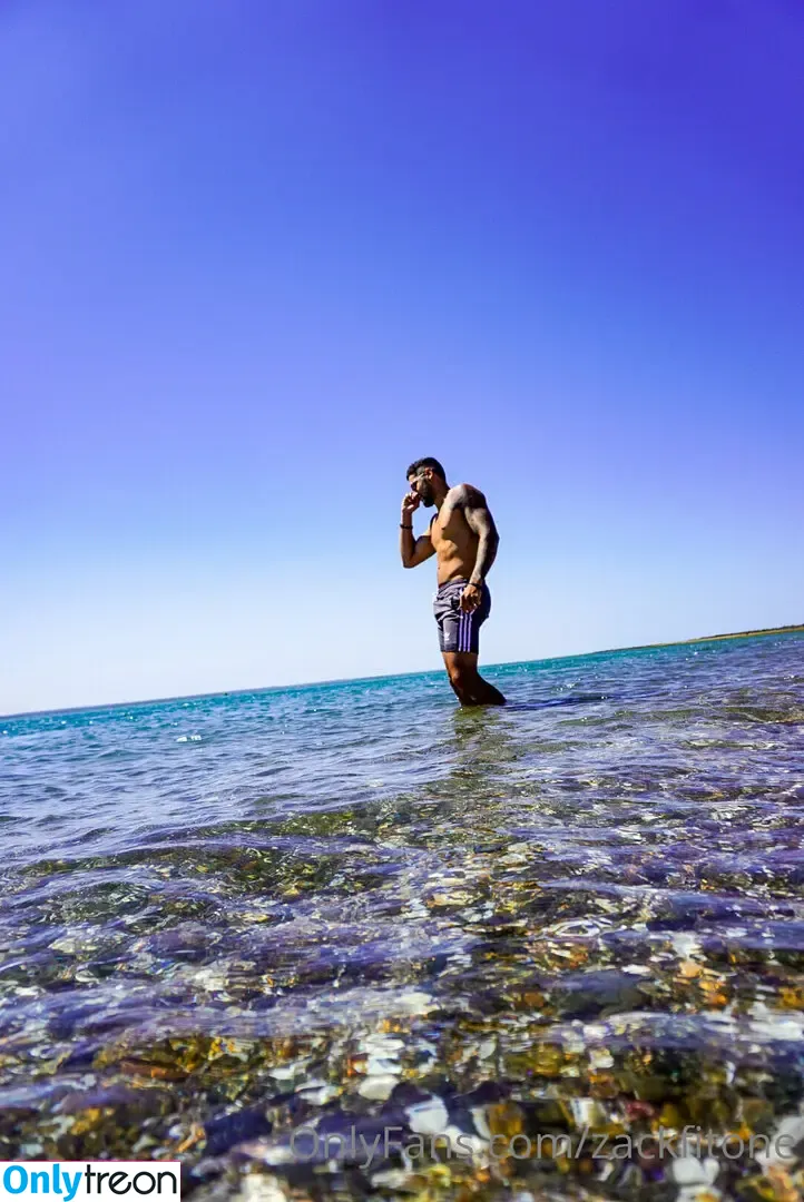 zackfitone голая photo #0019 (zackfitone)
