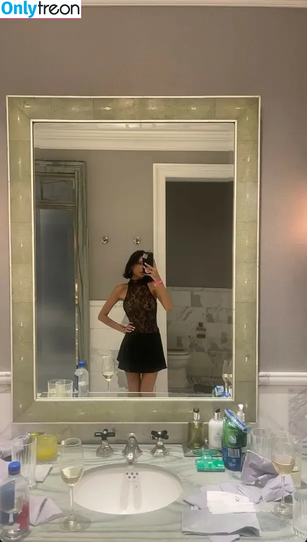Zaina Sarah nude photo #0078 (zaina.sarah / zaina_glows / zainaontoast)