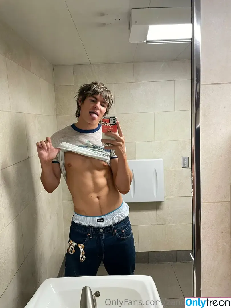 zanderhodgson nude photo #0004 (zanderhodgson)