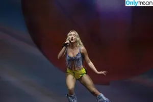 Zara Larsson / zaralarsson nude photo #1135