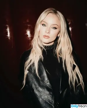 Zara Larsson / zaralarsson nude photo #1181