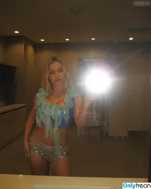 Zara Larsson / zaralarsson nude photo #1240