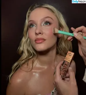 Zara Larsson / zaralarsson nude photo #1330