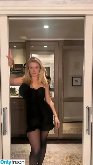 Zara Larsson / zaralarsson фото голая #1431