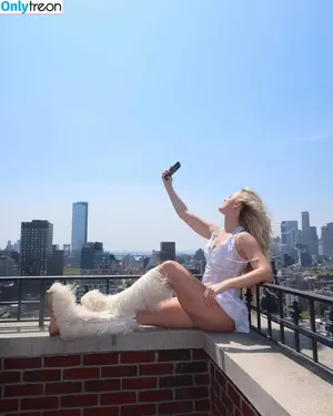 Zara Larsson / zaralarsson nude photo #1560