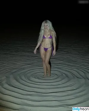 Zara Larsson / zaralarsson nude photo #1579