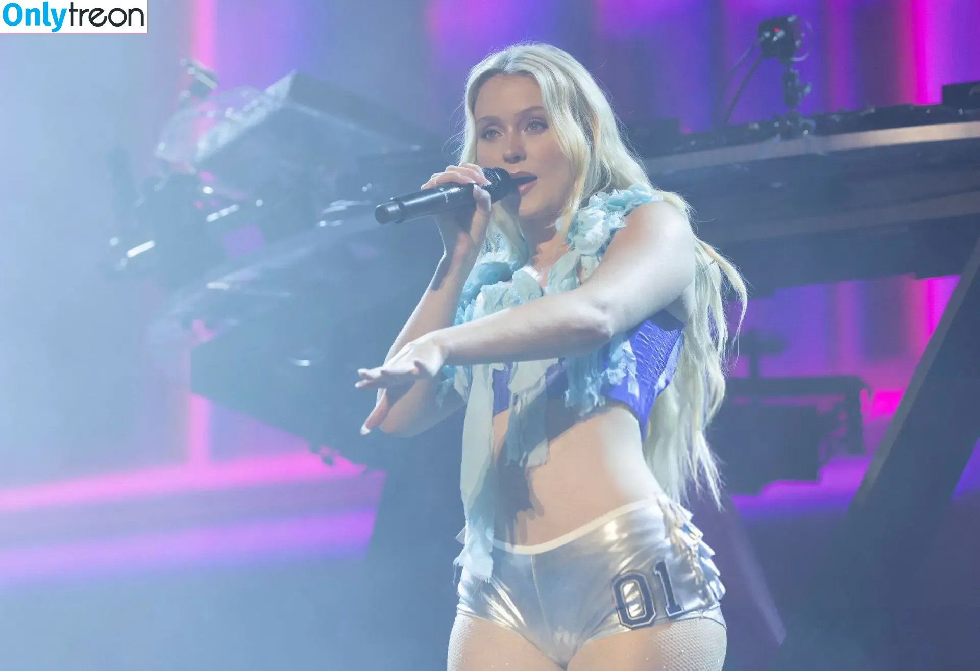 Zara Larsson nude photo #1259 (zaralarsson)
