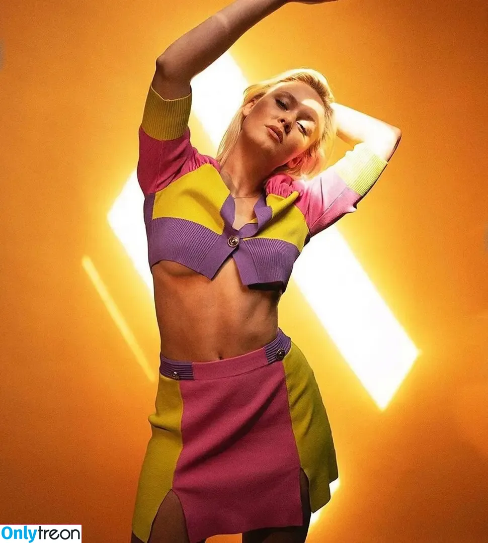 Zara Larsson nude photo #1270 (zaralarsson)