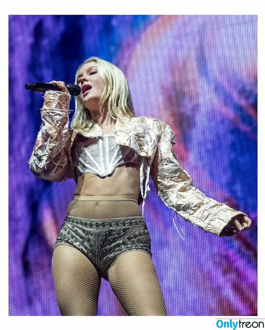 Zara Larsson nude photo #1287 (zaralarsson)