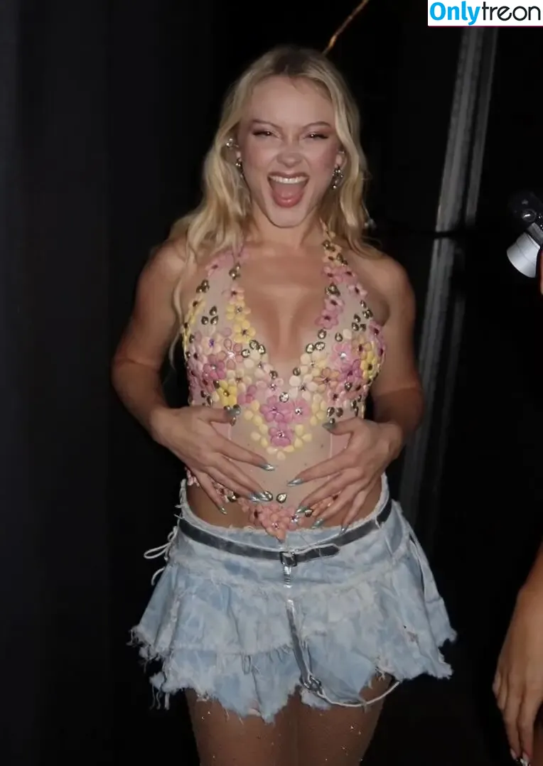 Zara Larsson голая photo #1312 (zaralarsson)