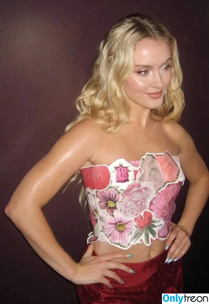 Zara Larsson nude photo #1322 (zaralarsson)
