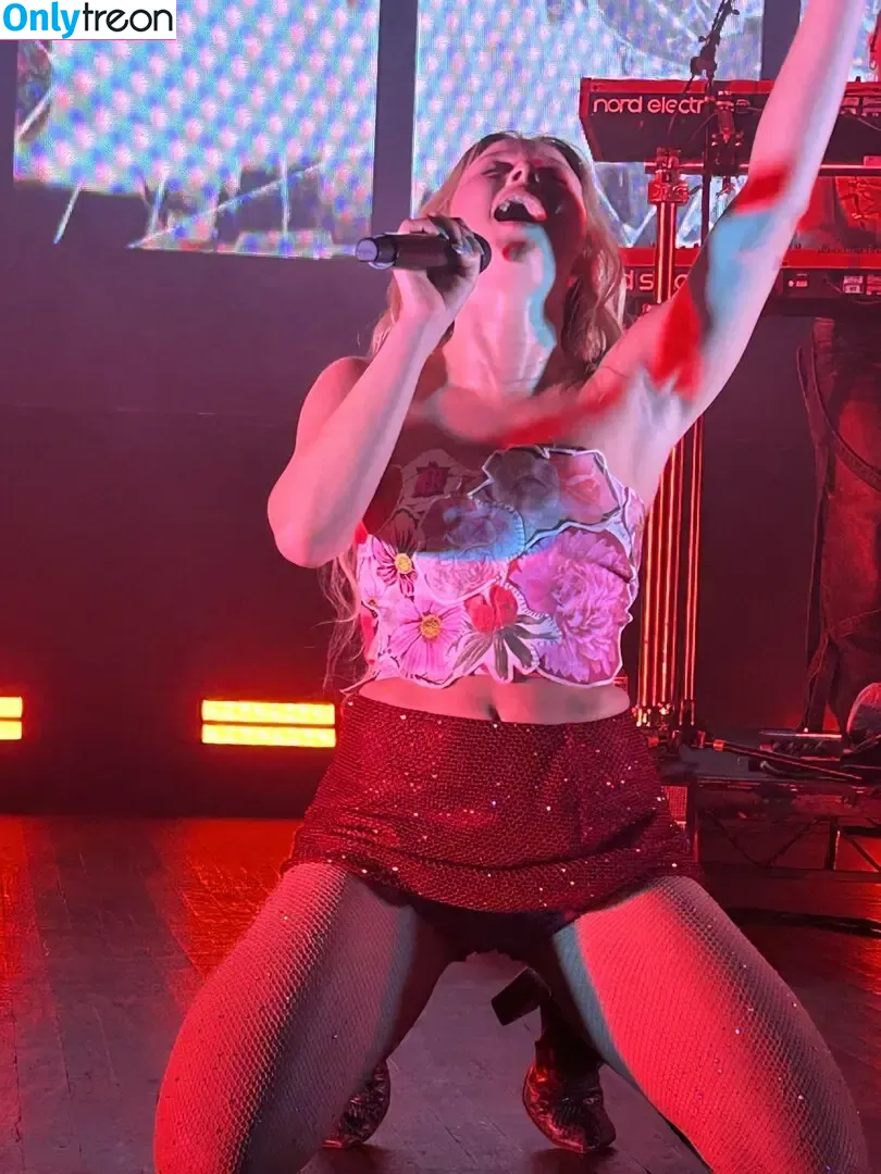 Zara Larsson nude photo #1324 (zaralarsson)