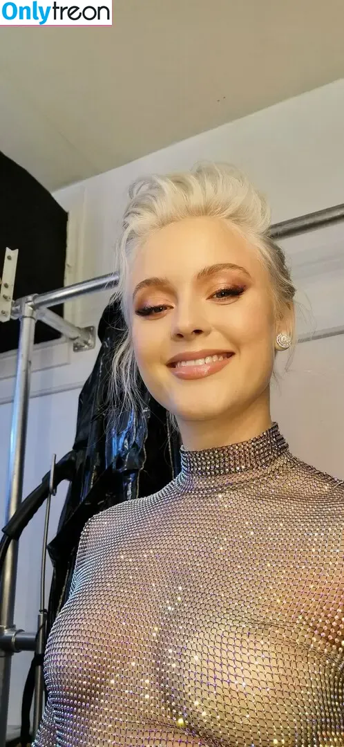 Zara Larsson голая photo #1494 (zaralarsson)