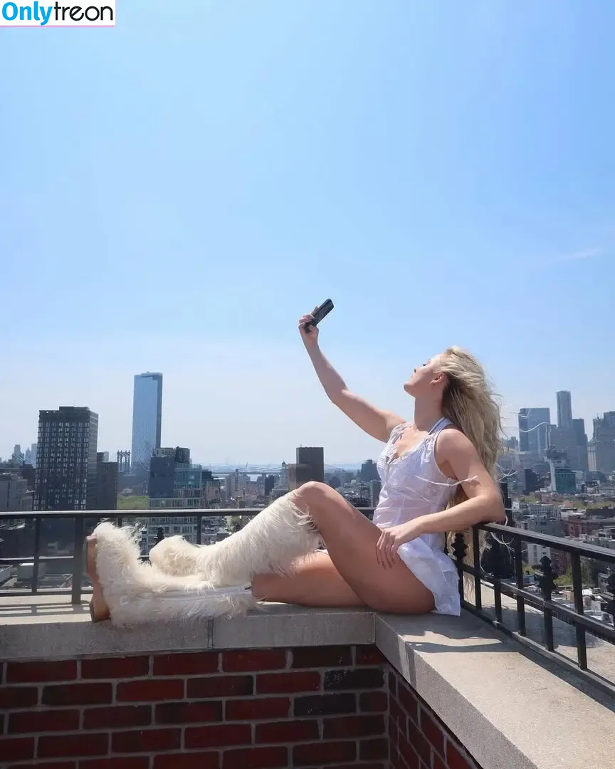 Zara Larsson nude photo #1560 (zaralarsson)