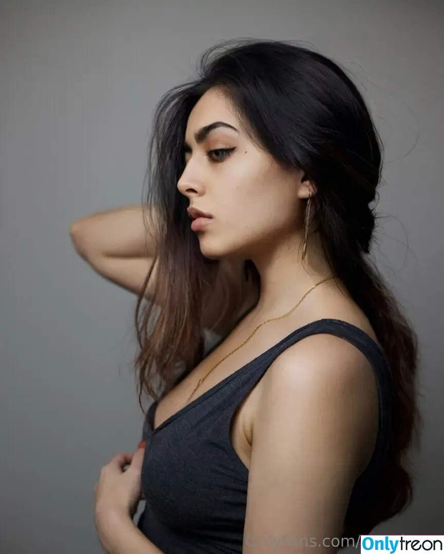 zaradar.tv nude photo #0012 (zara.darz)