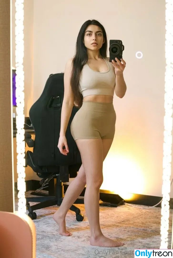 zaradar.tv nude photo #0038 (zara.darz)